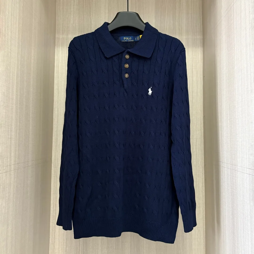 P230 RALPH LAUREN Ralph Lauren six-color classic small label embroidered polo collar long-sleeved buttoned pullover knitted sweater tops for men and women. Six colors. Colors: white, black, navy blue (red label), gray, khaki, navy blue (white label). Size: S M L XL. Material: cotton. Weight: 700g.